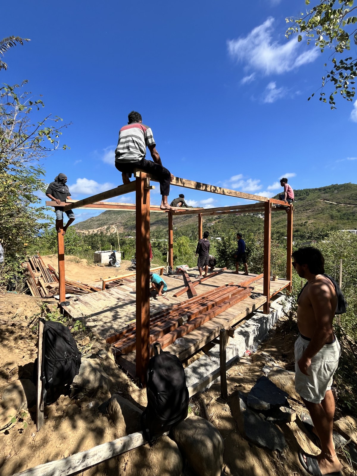 Montaje de la estructura de madera en obra
